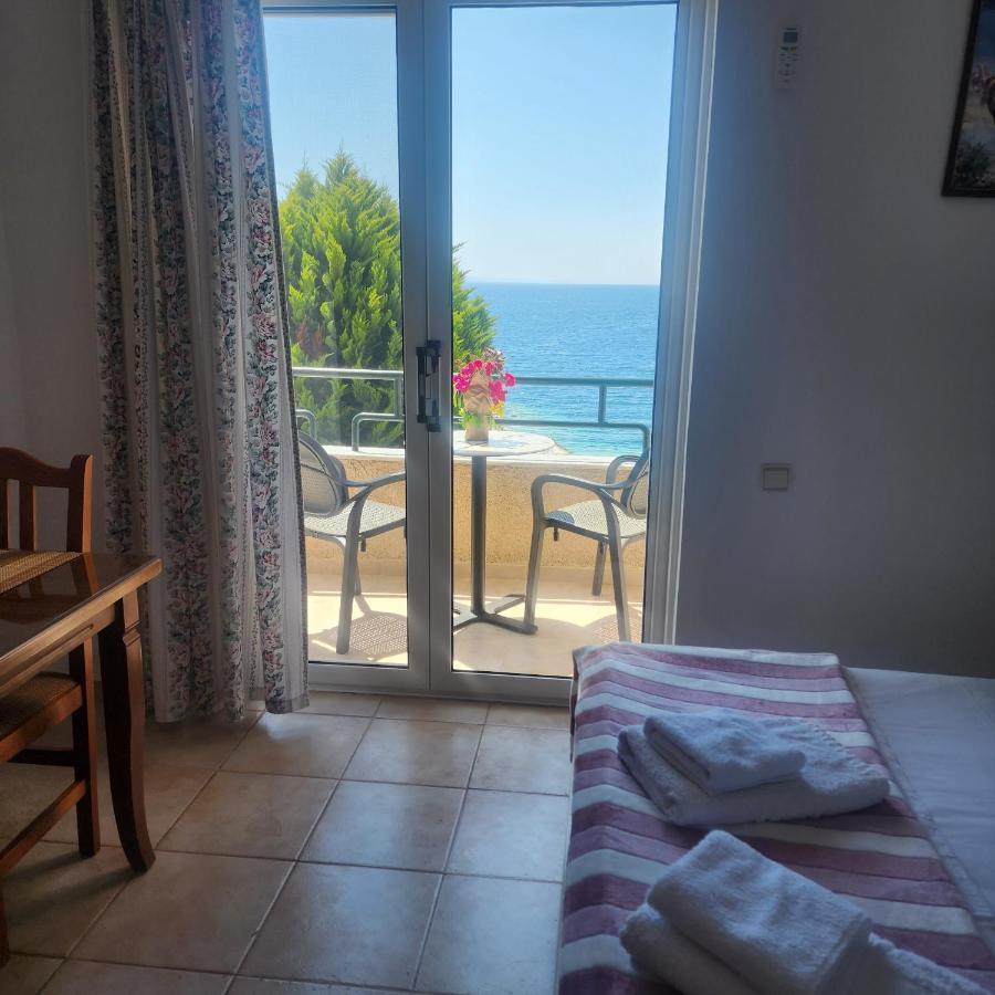 Amelie'S Apartments & Beach Saranda Exterior foto