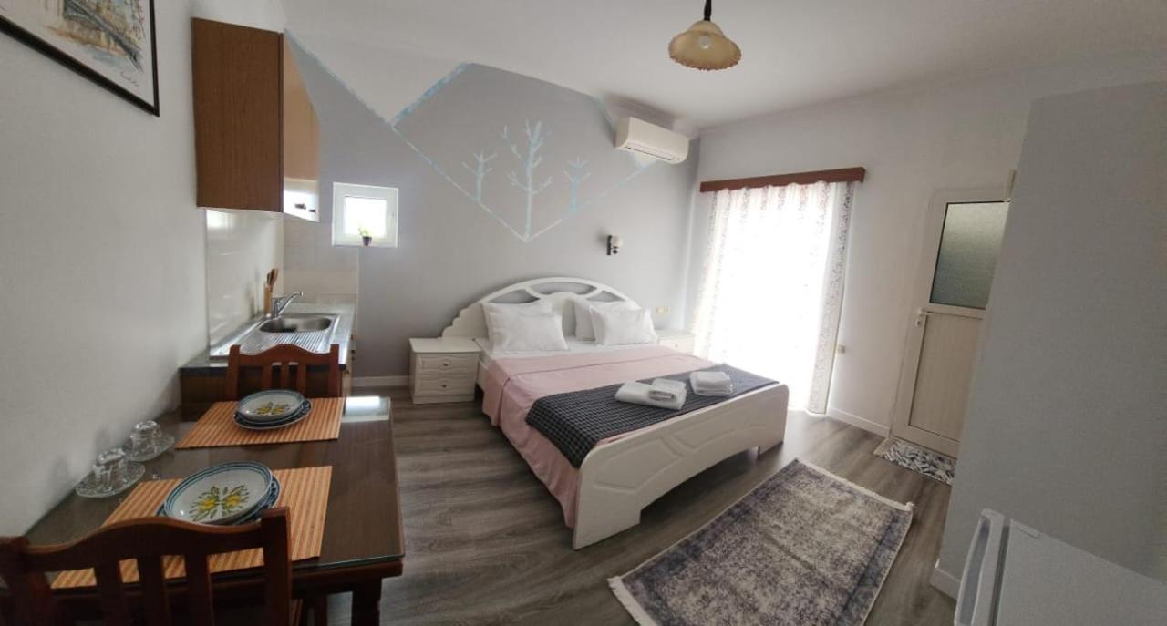 Amelie'S Apartments & Beach Saranda Exterior foto