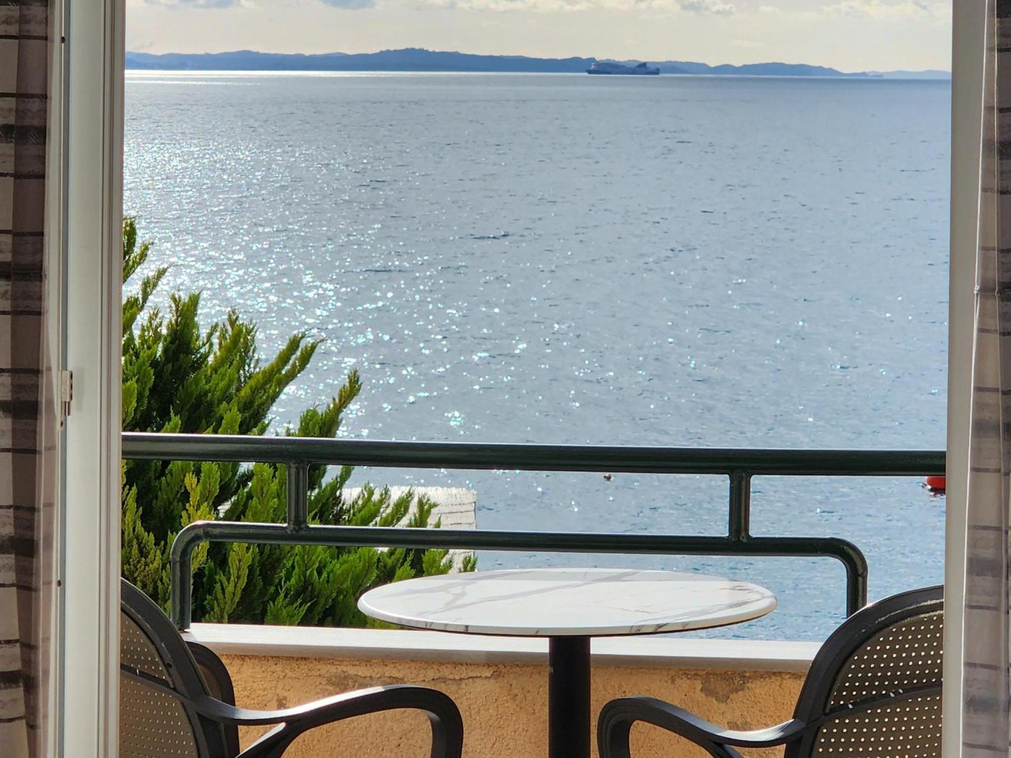 Amelie'S Apartments & Beach Saranda Zimmer foto